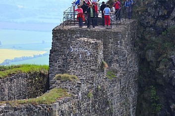 Turisté na vyhlídce