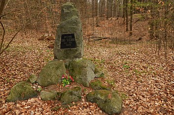 Památním Jana Evangelisty Chadta-Ševětínského (český lesník, historik)