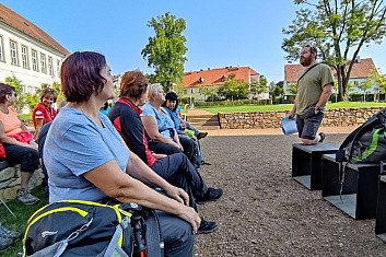 Po svačině následoval výklad o historii kláštera v podání Honzy.