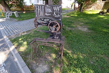 I na venku se vystavovalo
