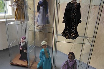 expozice k výročí 70 let loutkového divadla Krnováček