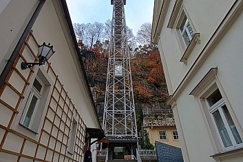 Výtah v Bad Schandau - 52,26 metrů vysoká secesní ocelová konstrukce