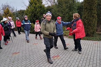Hanka vítá příchozí poutníky
